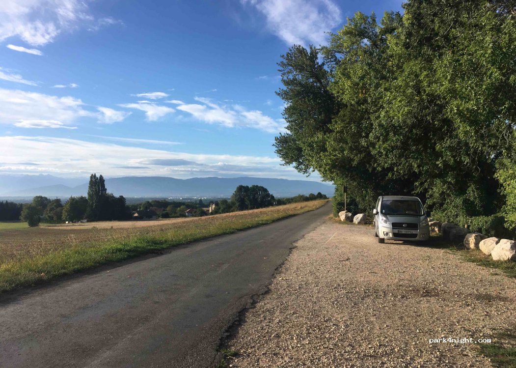 (01170) Échenevex - Chemin de la Source — foto 3