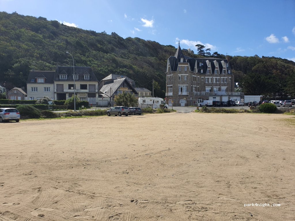 (50740) Carolles - 1 Avenue des Tamaris — foto 2