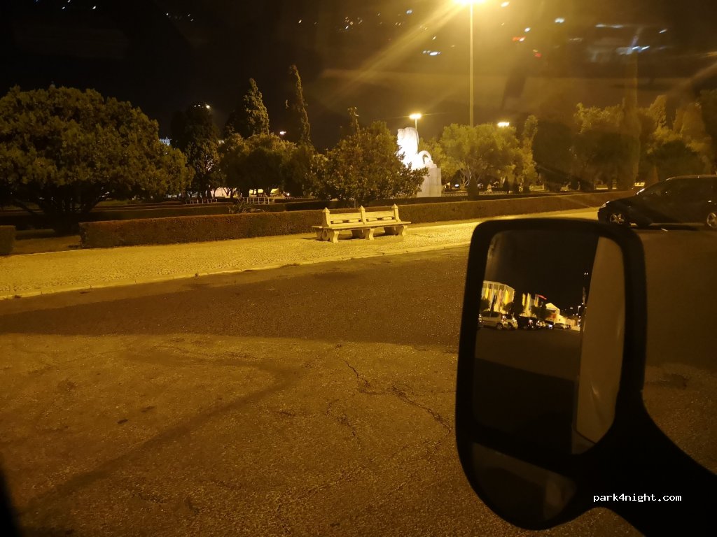 (1400-206) Lisboa - Praça do Império — foto