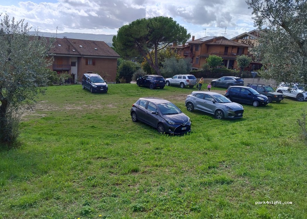 (06059) Todi - 6 Via Sant'Arcangelo — foto 2