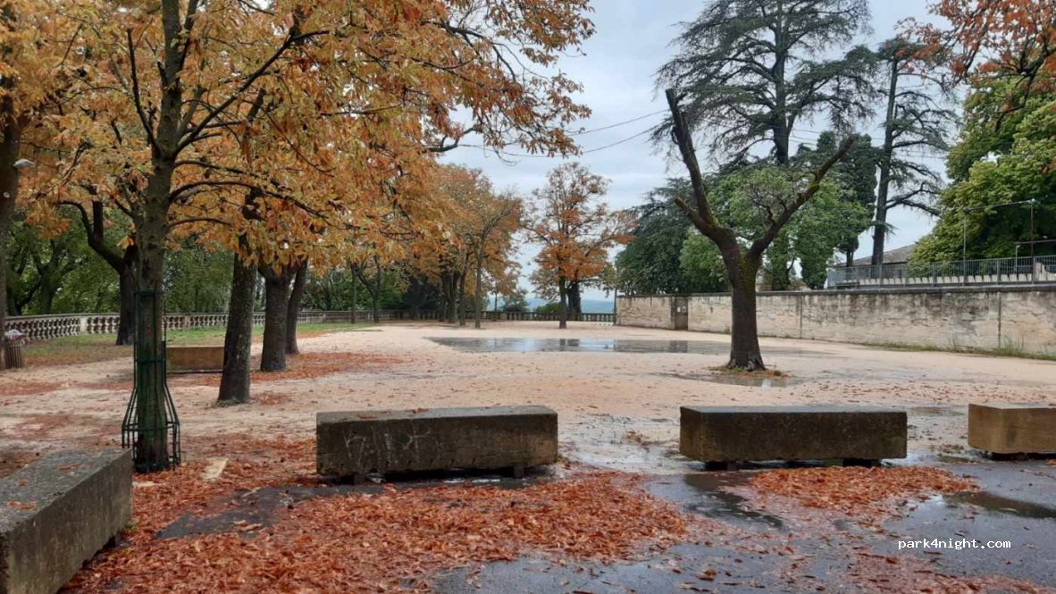 (30700) Uzès - 3 Rue Saint-Julien — foto