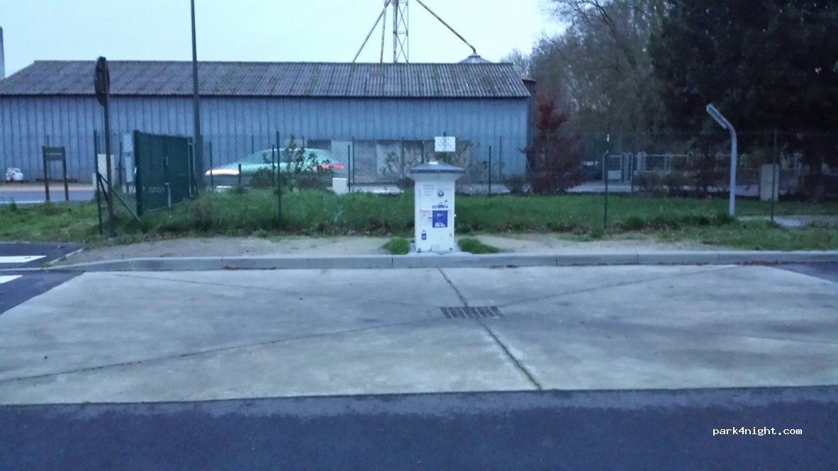 (44116) Vieillevigne - Le Bourg — foto 2