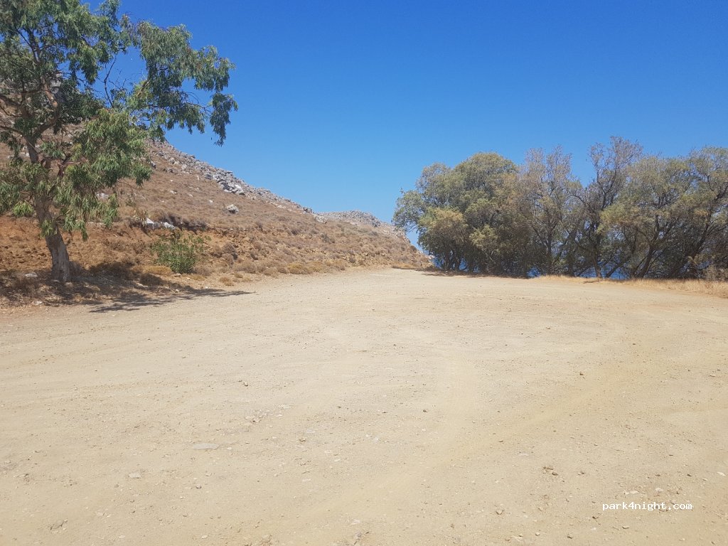 (823 00)  - Unnamed Road — foto