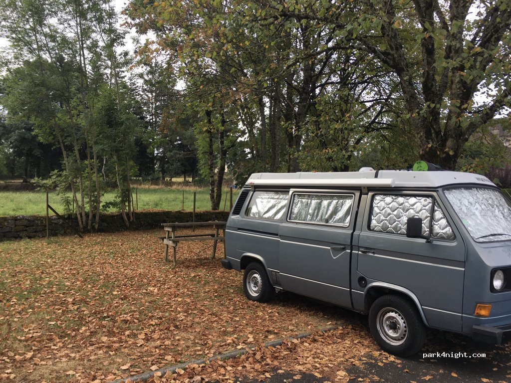(15380) Anglards-de-Salers - D22 — foto