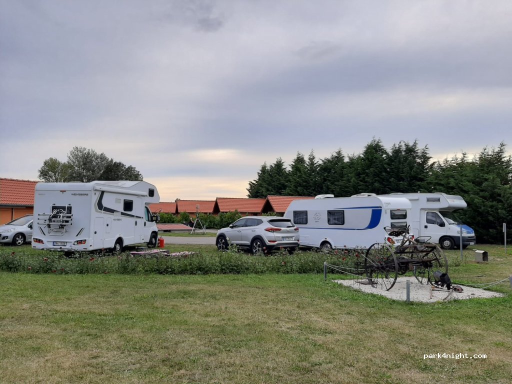 Forellenhof “Paschlewwer Freizeit- & Ferienhof” — foto