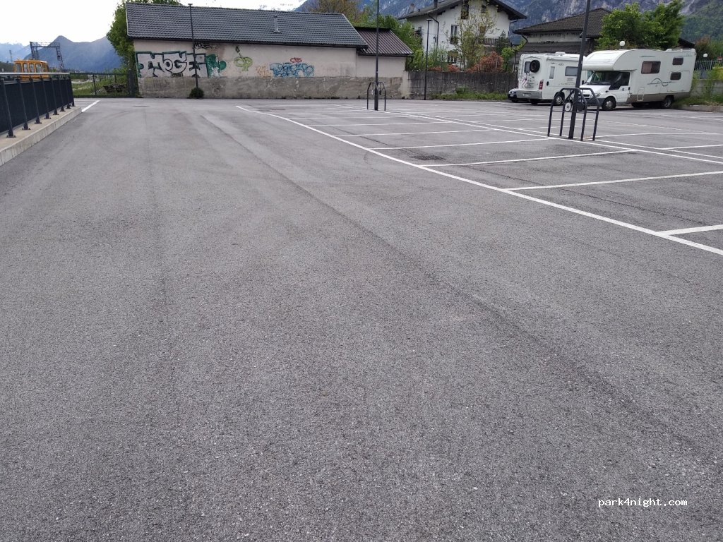 (38052) Caldonazzo - 44 Viale Stazione — foto