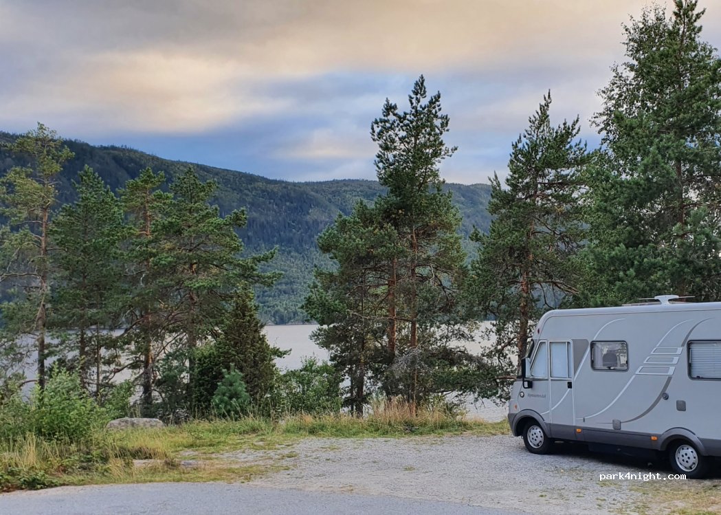 (3840)  - Røyrhellevegen — foto