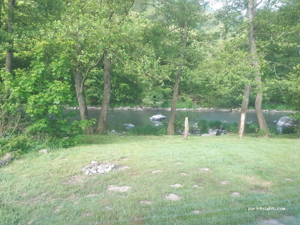 Le camping des Rapides de Phade — foto