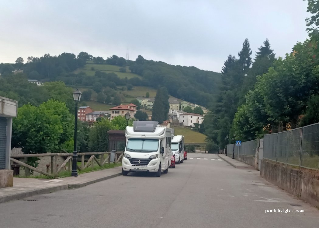 (33889) Pola de Allande - 3 Calle de las Veigas — foto 2
