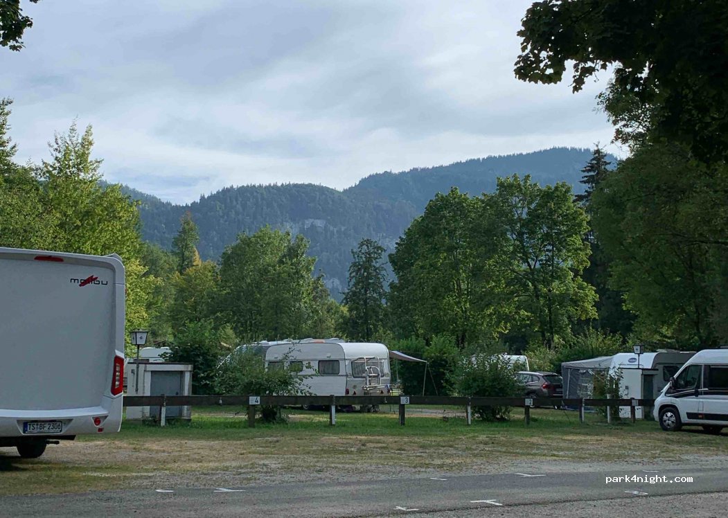 Wohnmobilstellplatz vor dem Campingplatz — foto 3