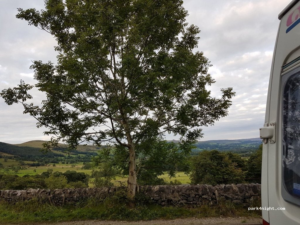 (S33 8WA) Hope Valley - Unnamed Road — foto 2