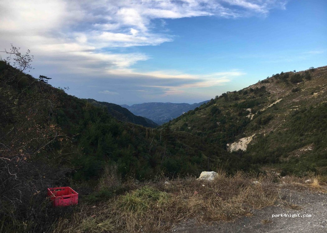 (06440) Lucéram - Unnamed Road — foto