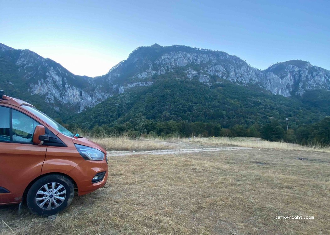 () Băile Herculane - Strada Coronini — foto 2