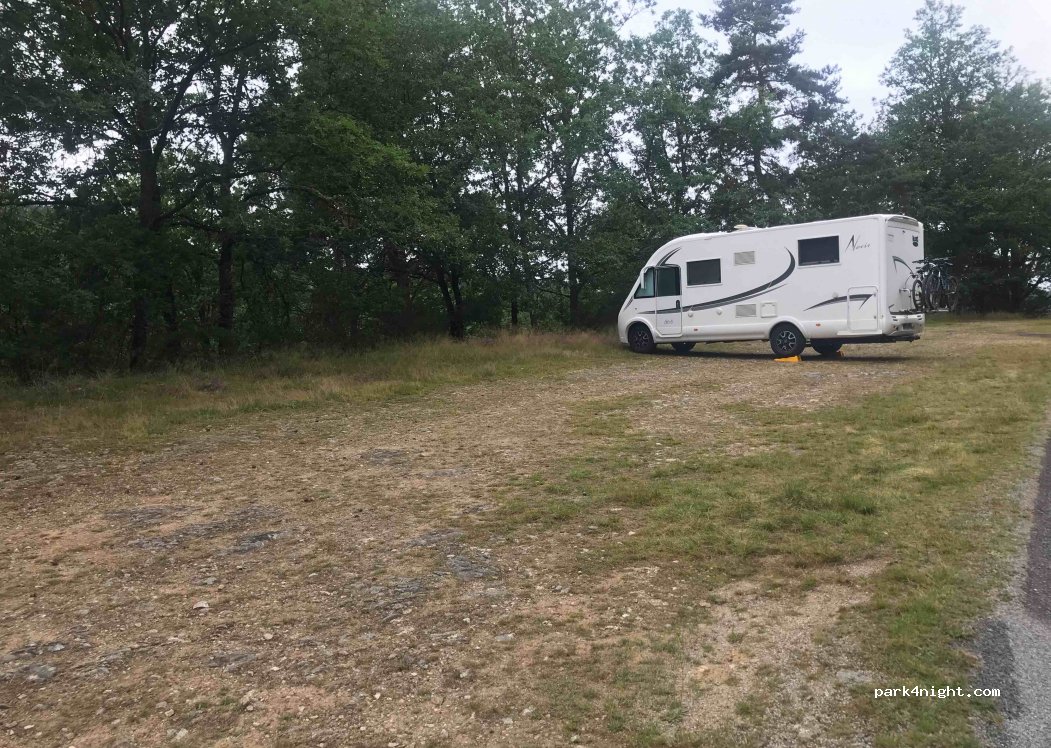 (23500) Felletin - Unnamed Road — foto
