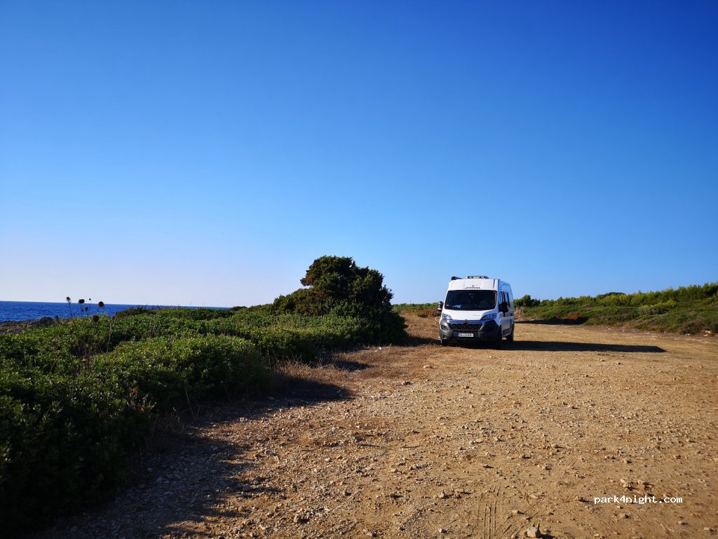 (243 00) Trifillia - Unnamed Road — foto