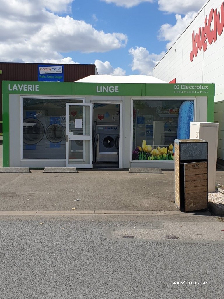 (85400) Luçon - Avenue du Maréchal Juin — foto