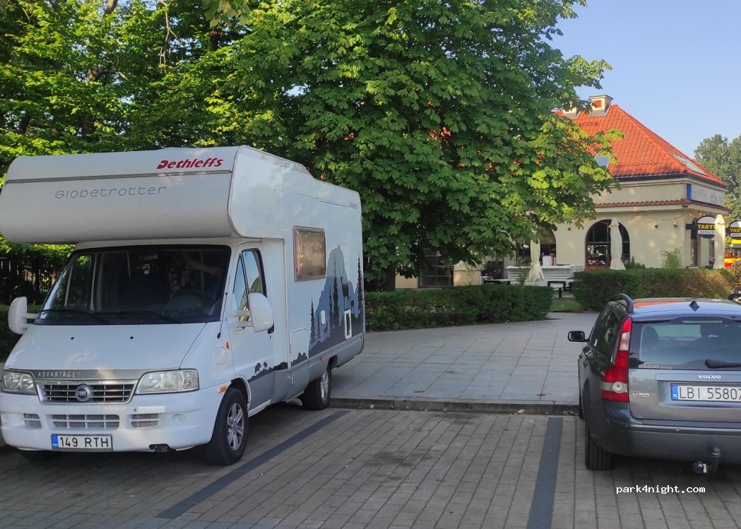 (03) Warszawa - 31 Stanisława Kostki Potockiego — foto 3