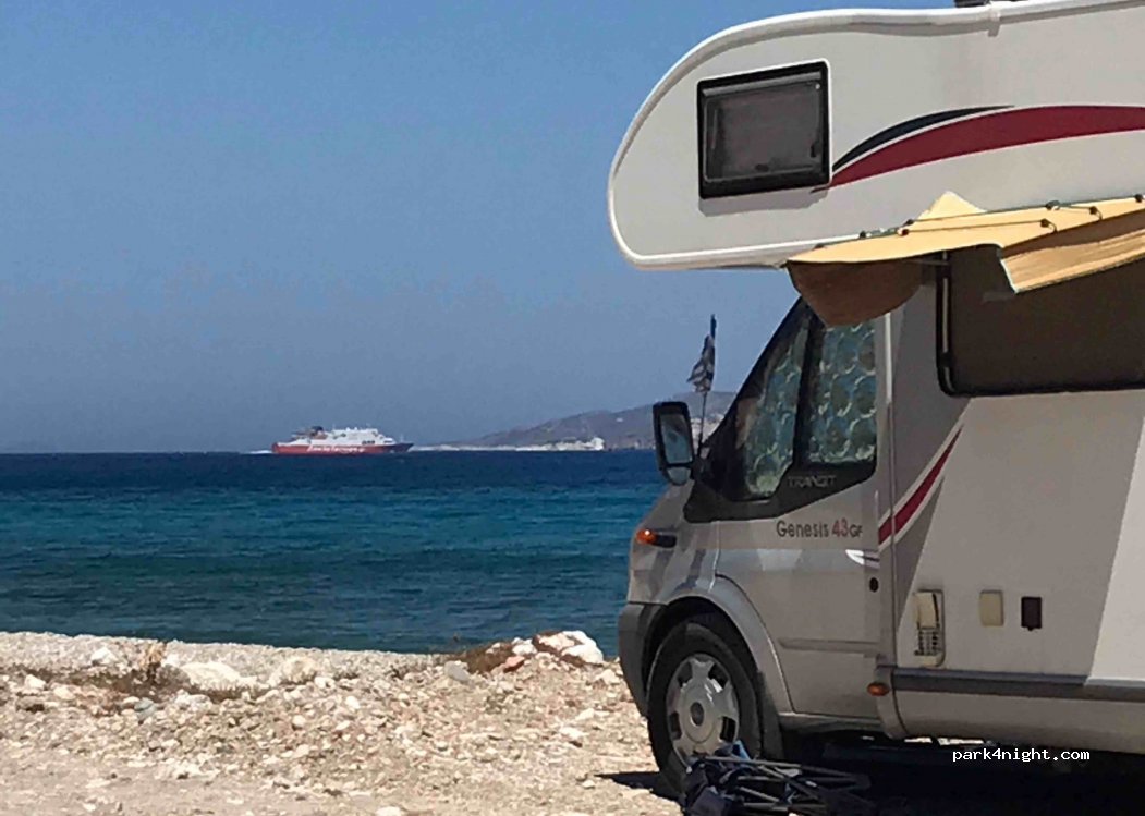 (848 00) Milos - Unnamed Road — foto