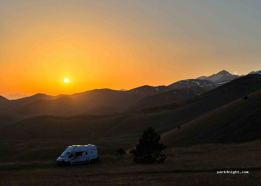 (67020) Santo Stefano di Sessanio - Unnamed Road — foto 3