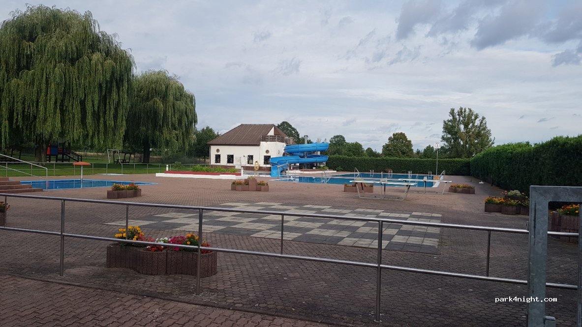 (06895) Zahna-Elster - Am Schwimmbad 4 — foto 3