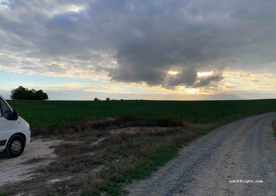 (02100) Morcourt - Unnamed Road — foto 2