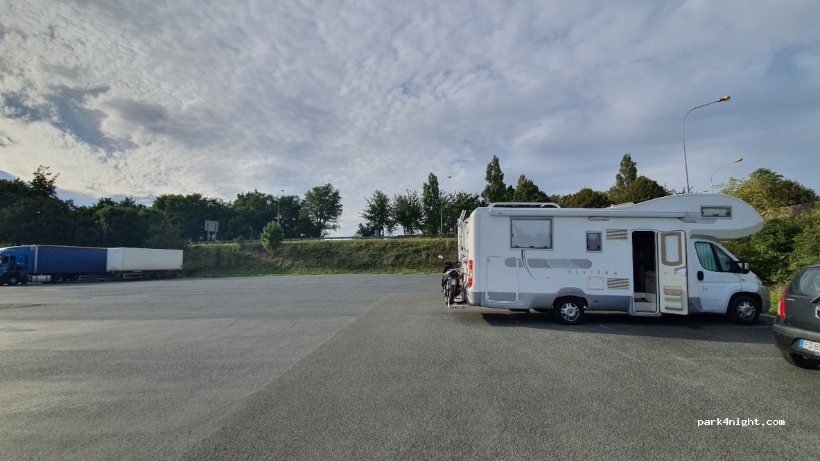 (17220) Sainte-Soulle - 3 Route de Paris — foto