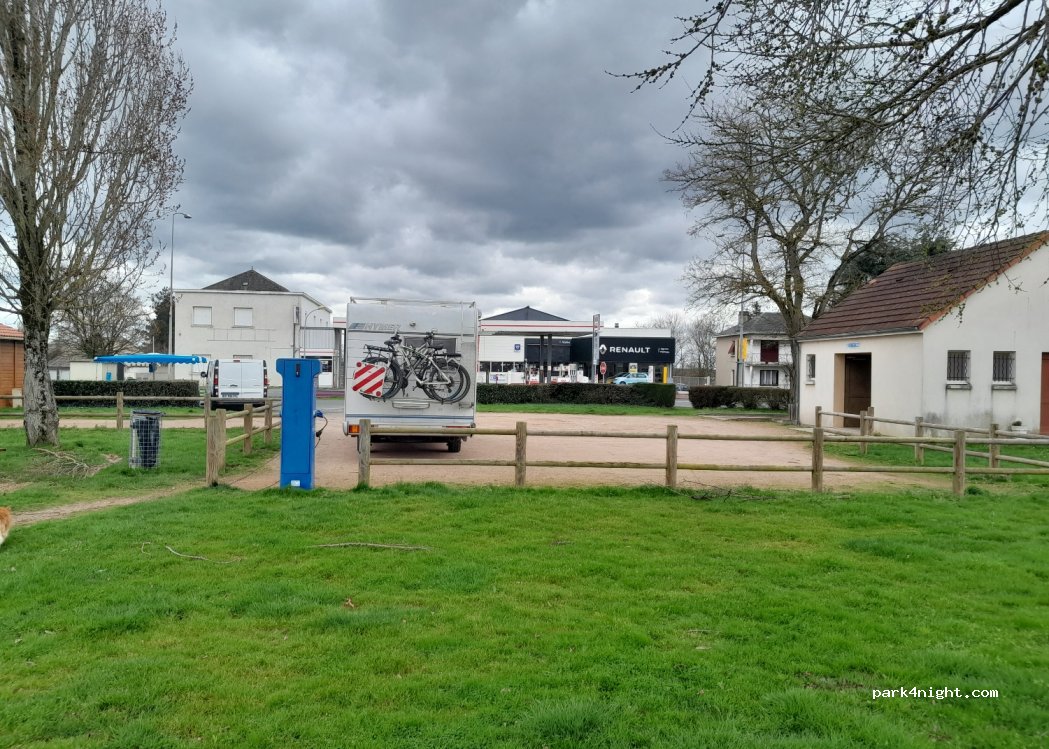 (36120) Ardentes - 2 Avenue de Verdun — foto 4