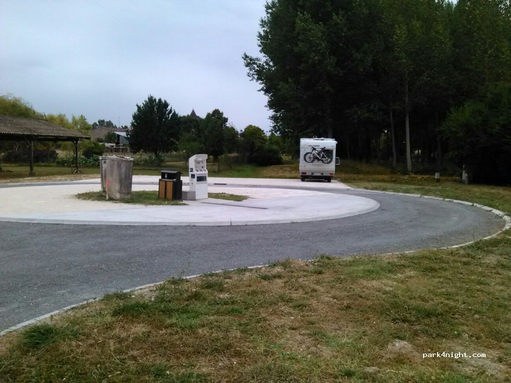 (33390) Cartelègue - Rue des Agrières — foto