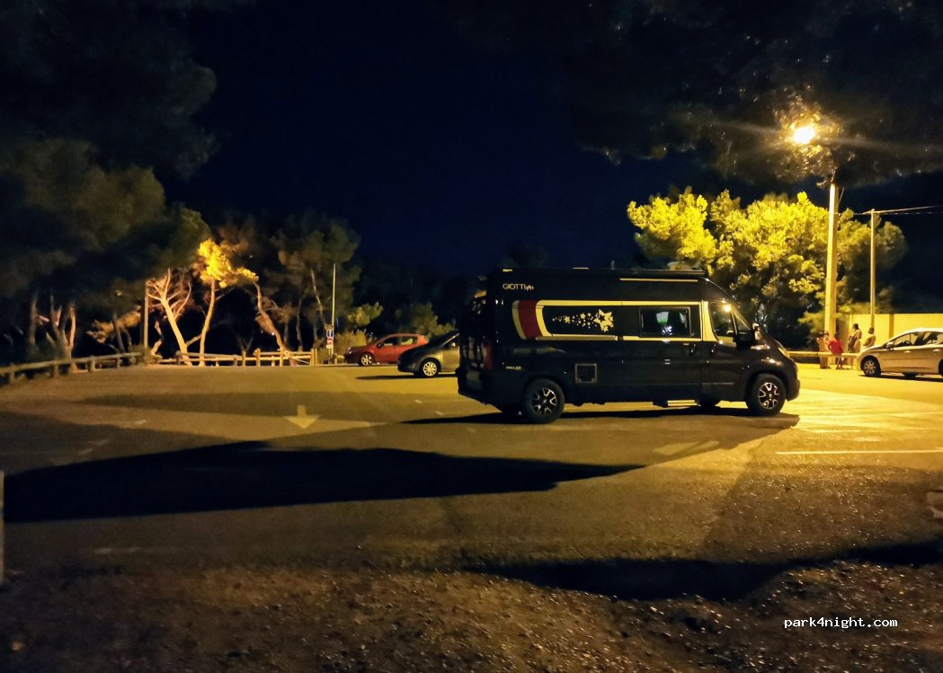 (13500) Martigues - 3 Traverse de la Pointe Riche — foto 4