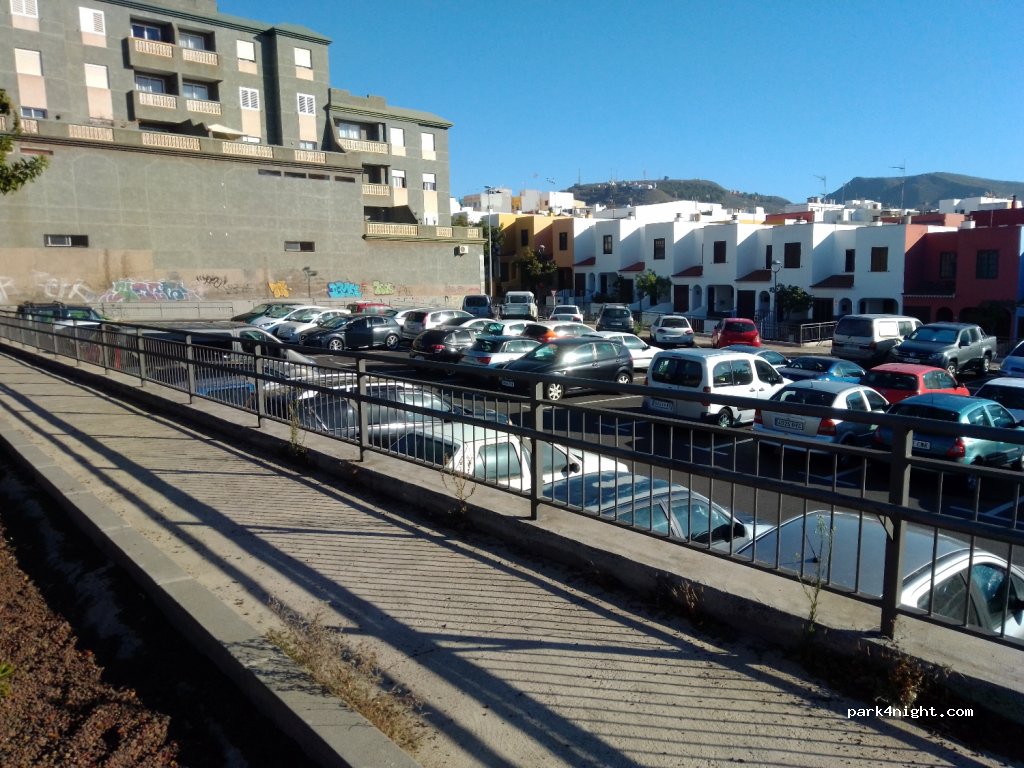 (38205) San Cristóbal de La Laguna - 69 Avenida de los Menceyes — foto 2