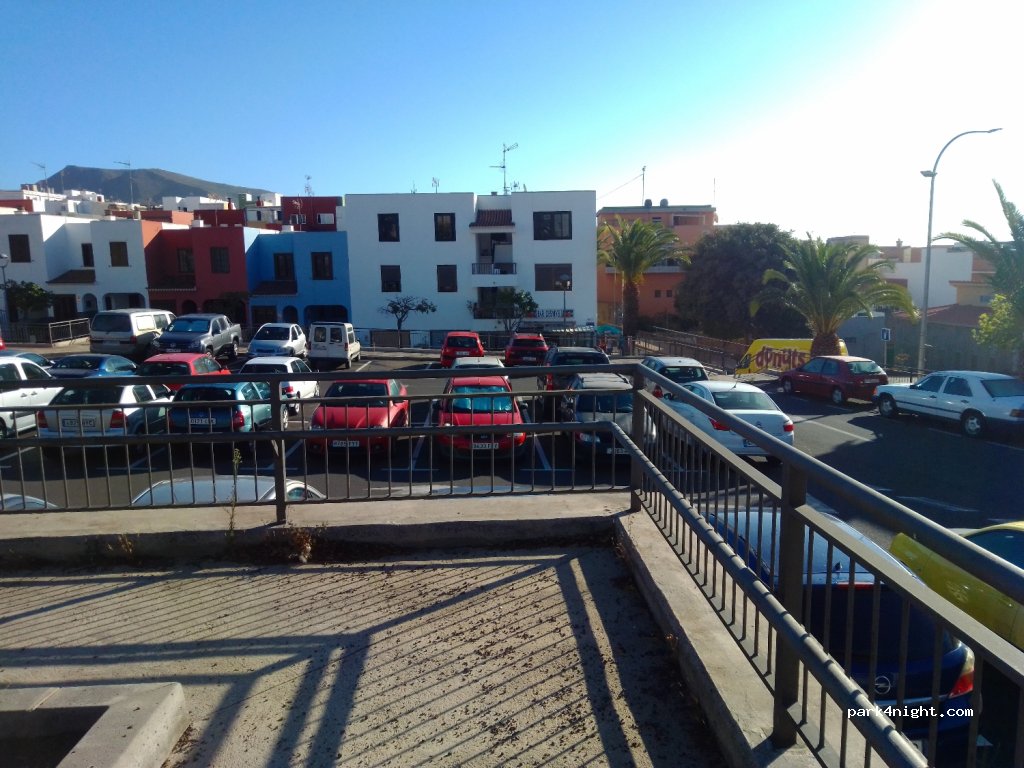 (38205) San Cristóbal de La Laguna - 69 Avenida de los Menceyes — foto 3