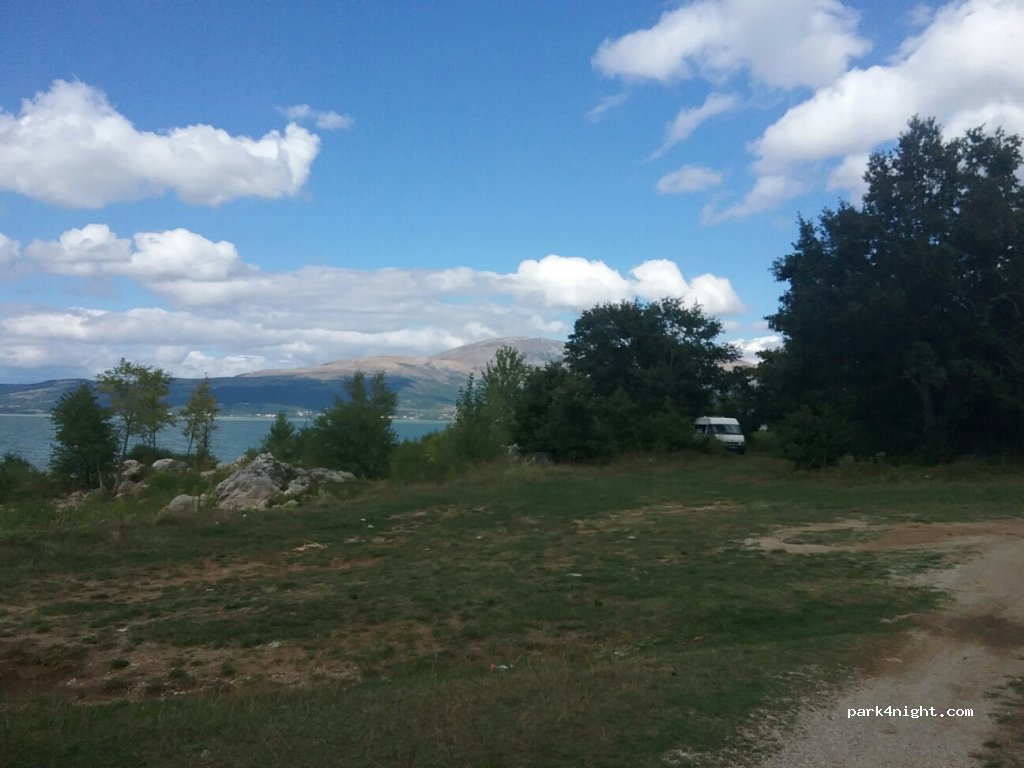 ()  - Unnamed Road — foto