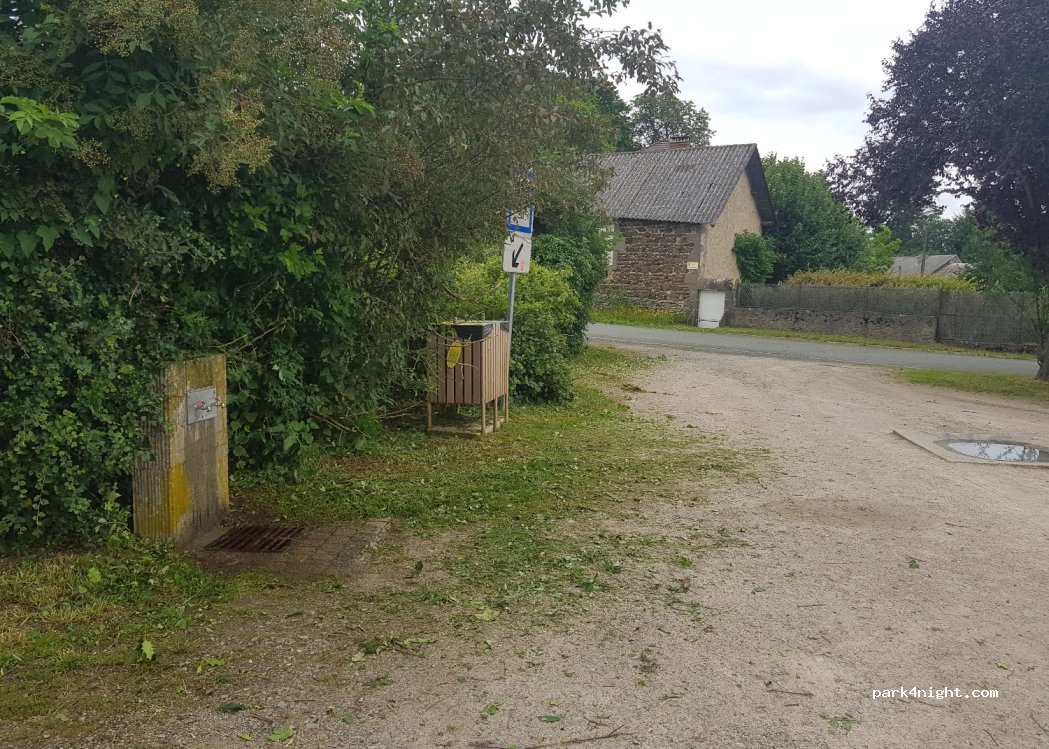 (63410) Manzat - 20 Route des Combrailles — foto 2