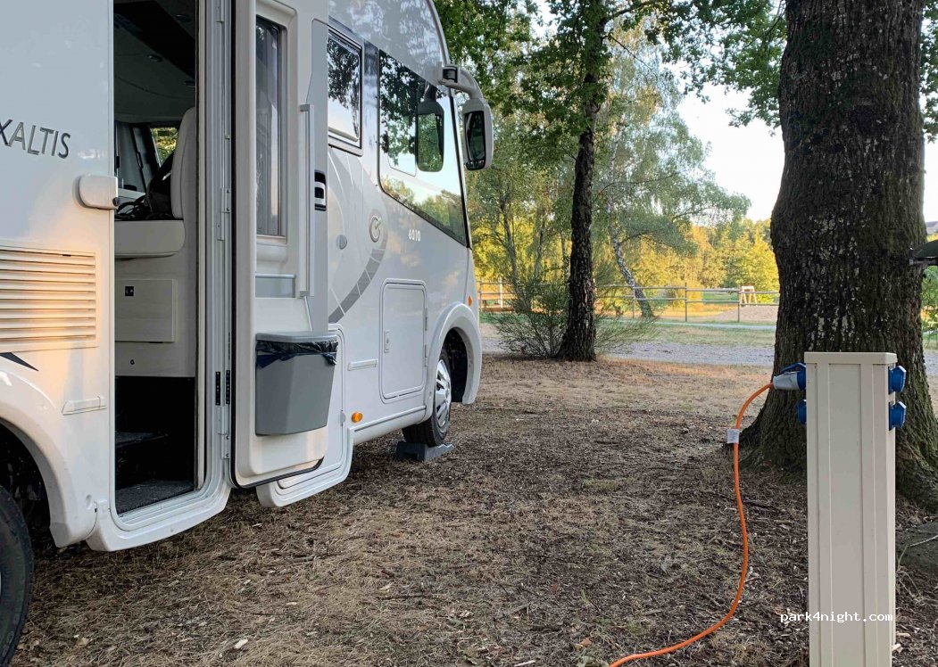 Plan d'eau et camping municipal — foto