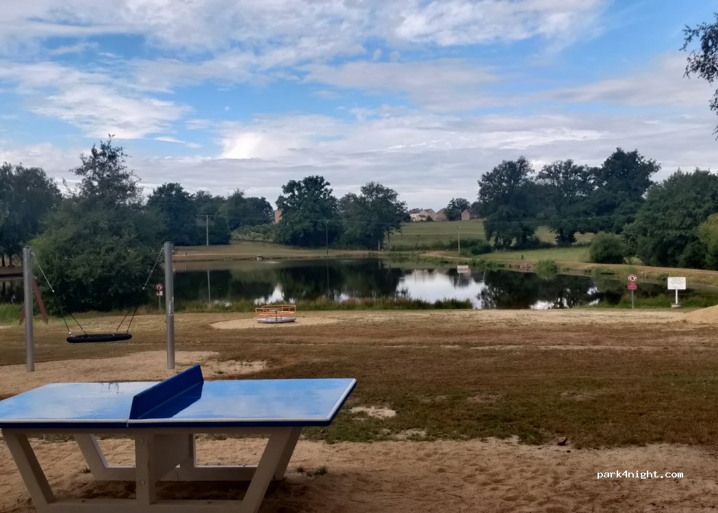 Plan d'eau et camping municipal — foto 2