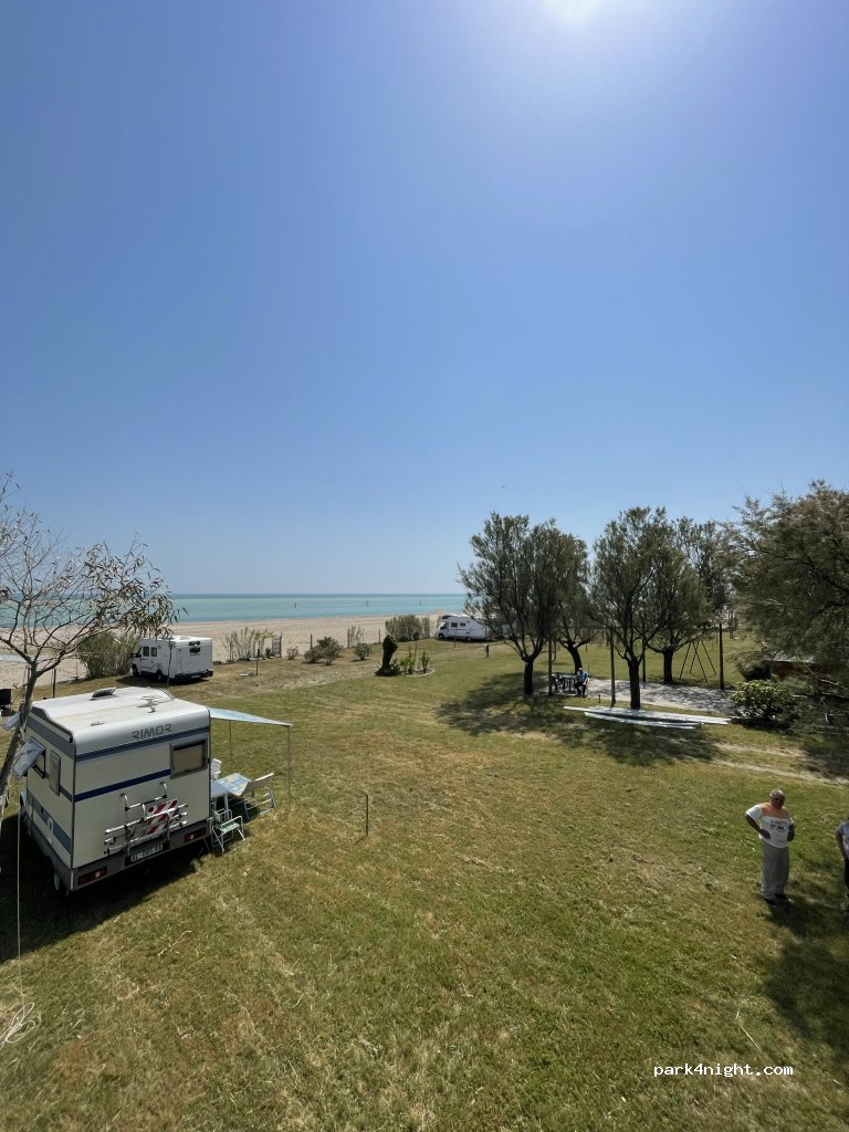 Area Camper L'Oasi — foto