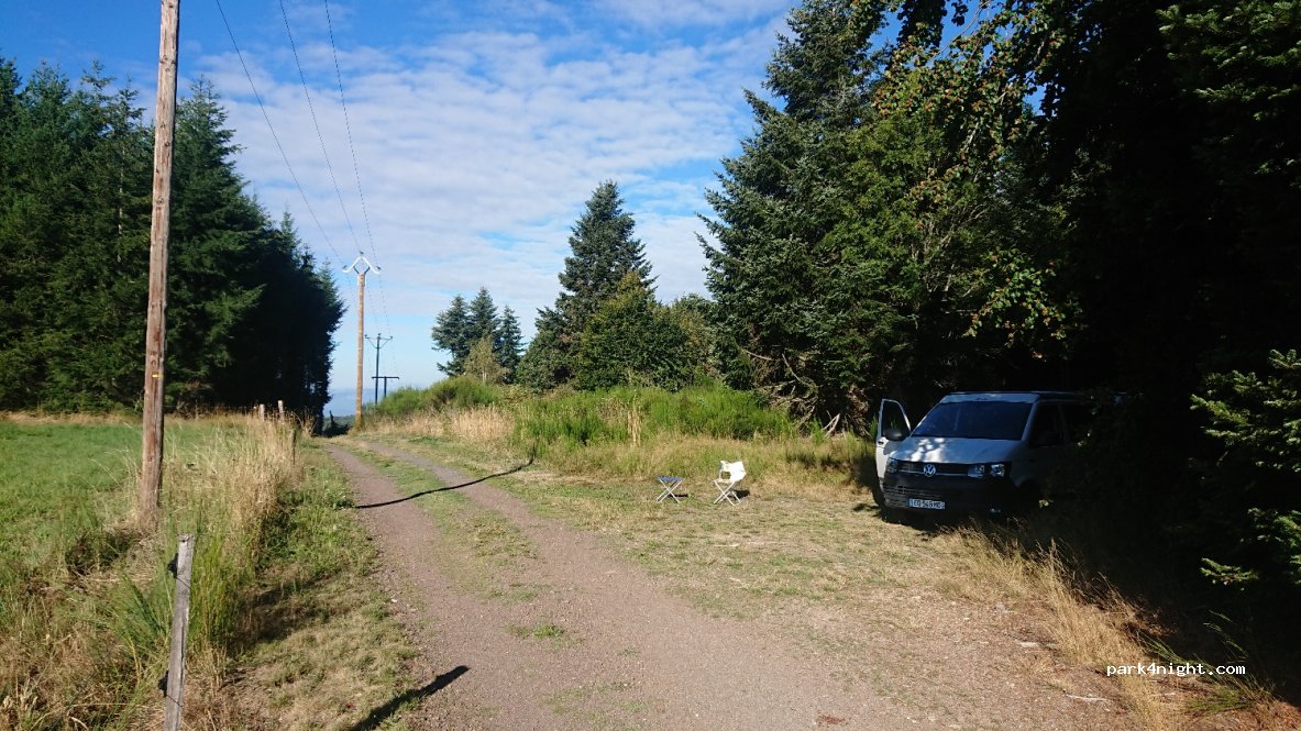 (43270) Varennes-Saint-Honorat - Le Bourg — foto 2