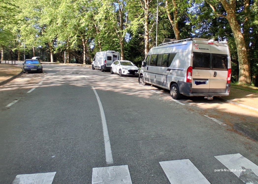 (15705) Santiago de Compostela - 10 Estrada de San Lourenzo — foto 3