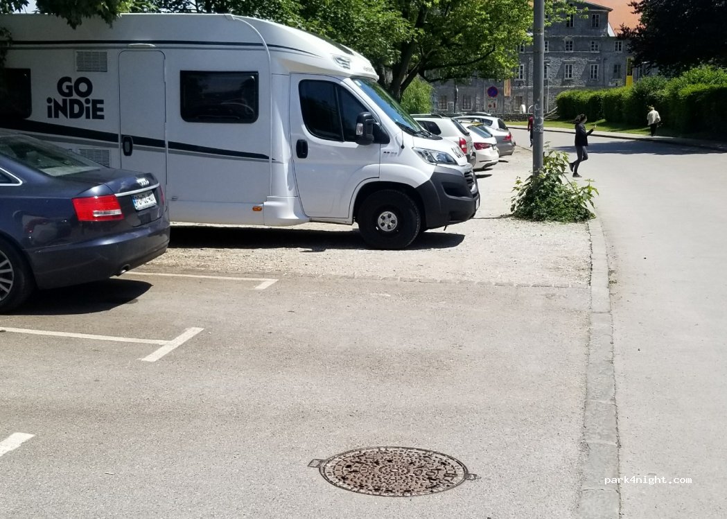(1000) Ljubljana - 6 Ambrožev trg — foto 2