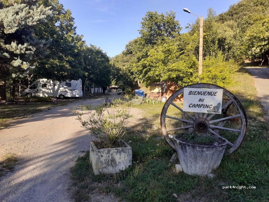 Camping Les Châtaigniers — foto