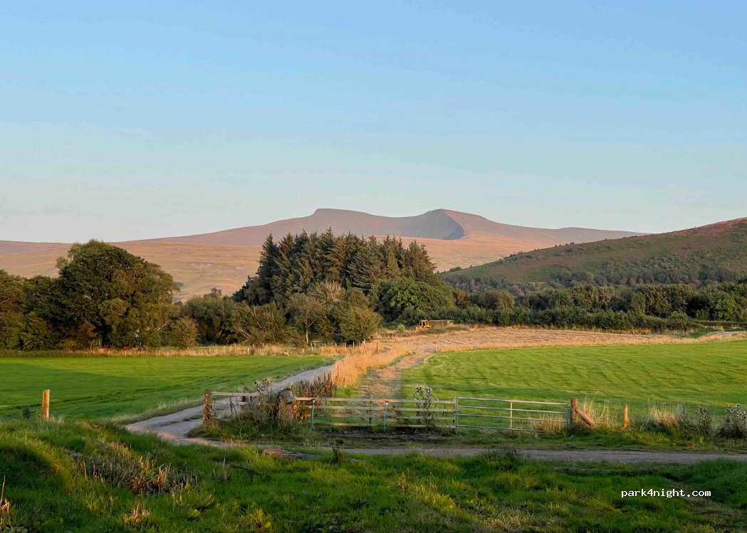 Brecon Beacons Wild Camping — foto 3