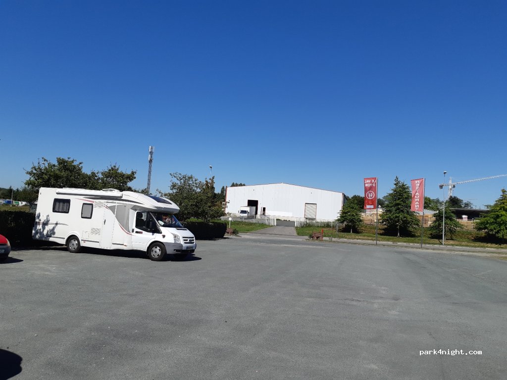 (85000) La Roche-sur-Yon - 53 Boulevard Joseph Cugnot — foto 2