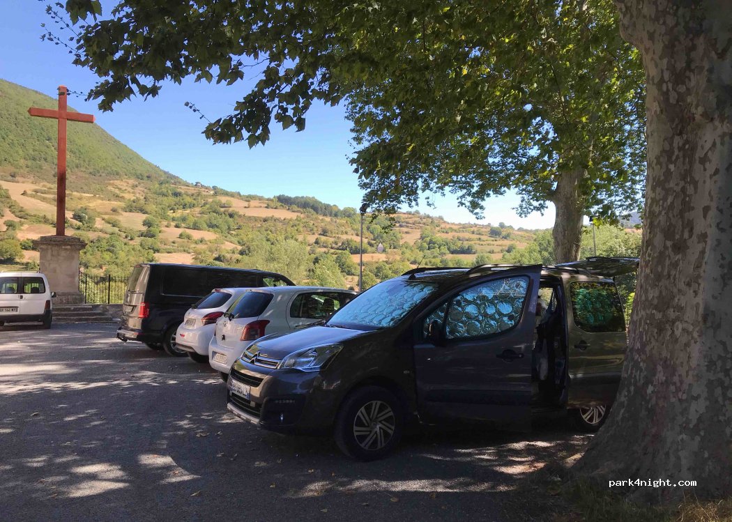 (12230) Nant - Allée du chaud. — foto
