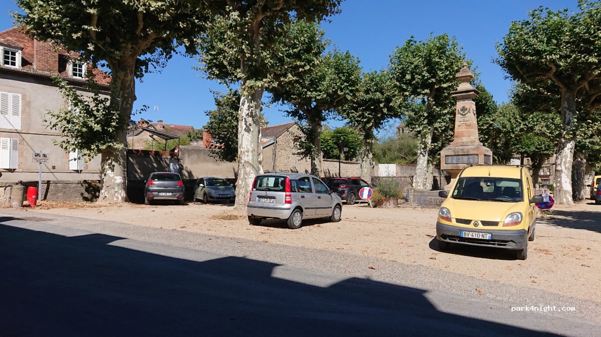 (03210) Souvigny - 7 Rue Maris Delaume — foto