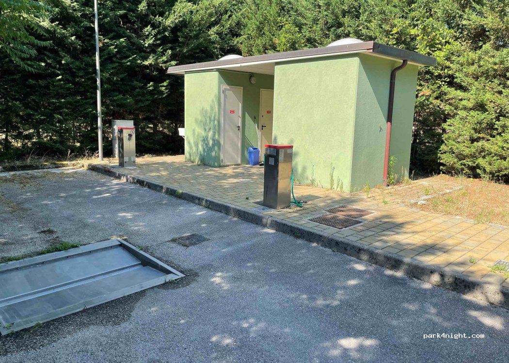 Area Camper attrezzata Al Ponte — foto 4