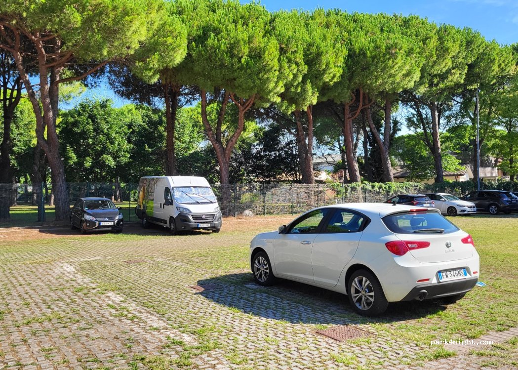 (33054) Lignano Sabbiadoro - 18 Viale Europa — foto 4