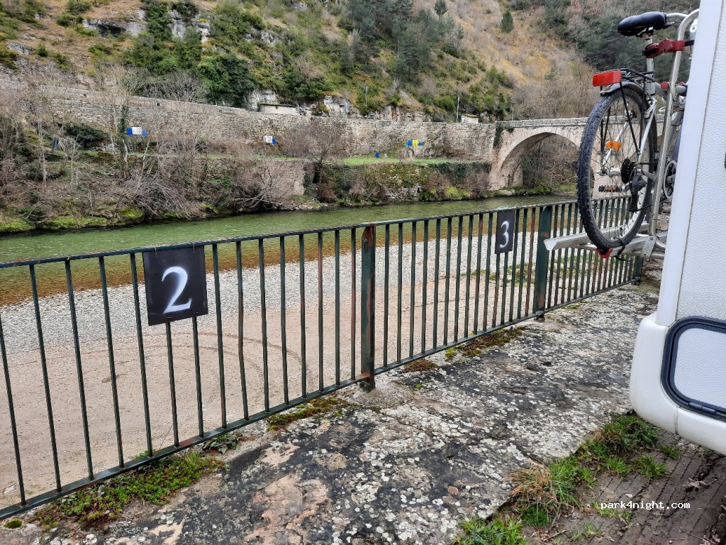 (48210) La Malène - La Malene Village — foto 2