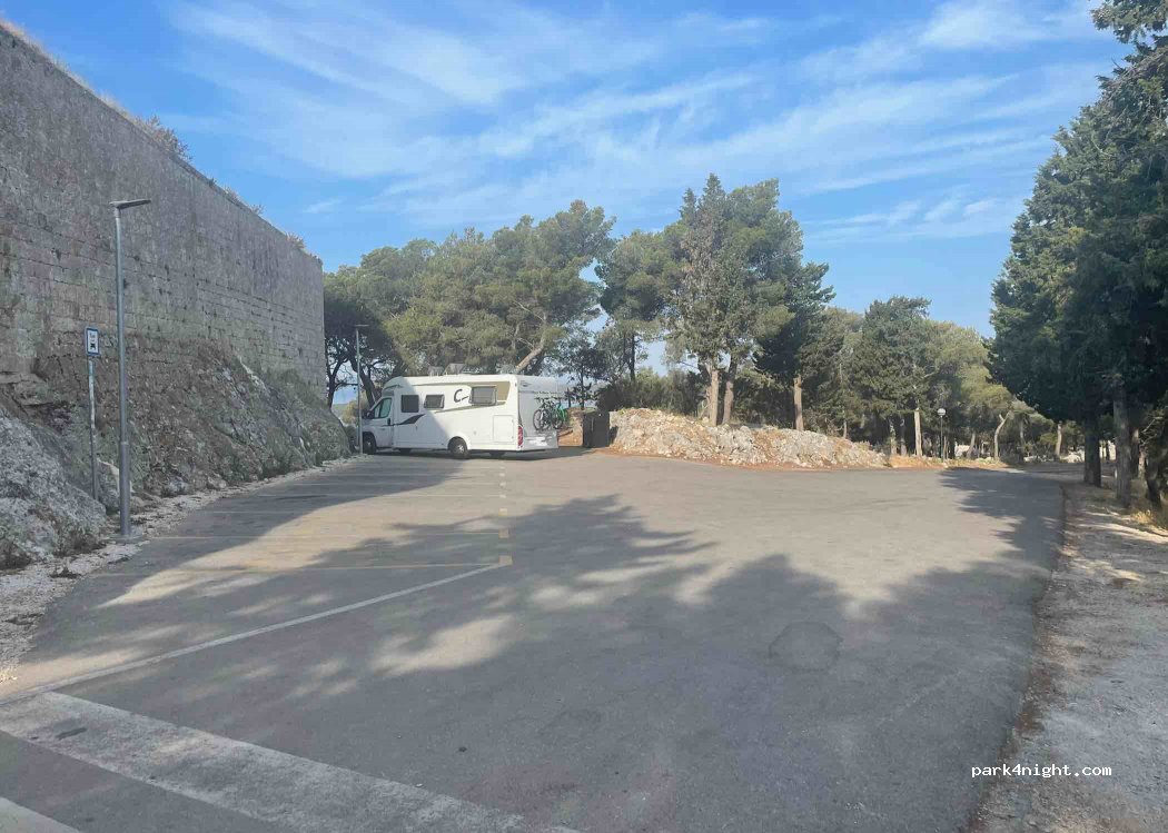 (21450) Hvar - 80 Ulica Biskupa Jurja Dubokovica — foto 4