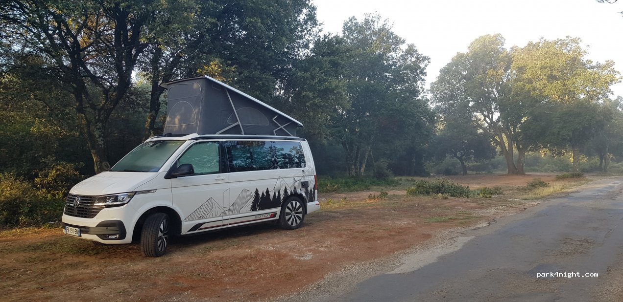 (30210) Cabrières - Route de Collias — foto