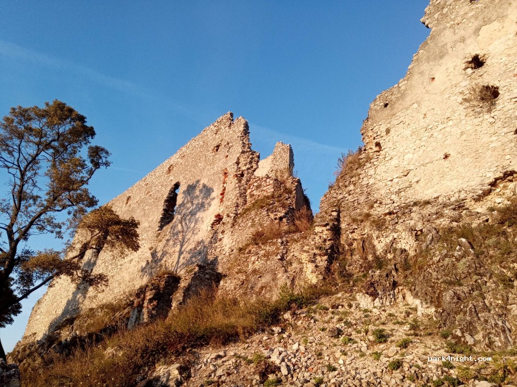 (906 36) Plavecké Podhradie - — foto 2